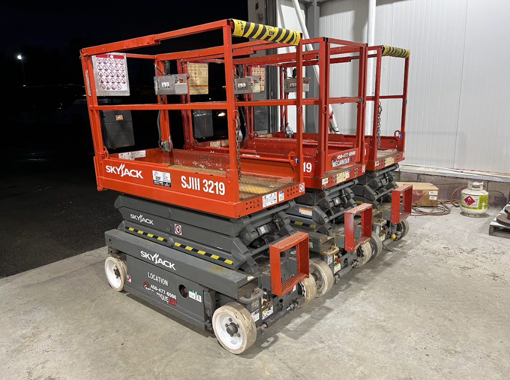 Skyjack SJIII 3219 19' Battery Scissor lift